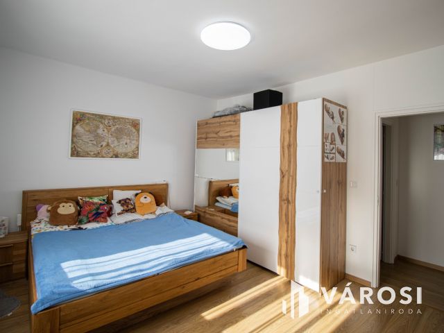 Stílus és Minőség! Újszerű Ház eladó Győr Kisbácsán