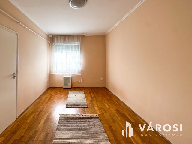 Kiadó lakás csendes helyen a belvárosban